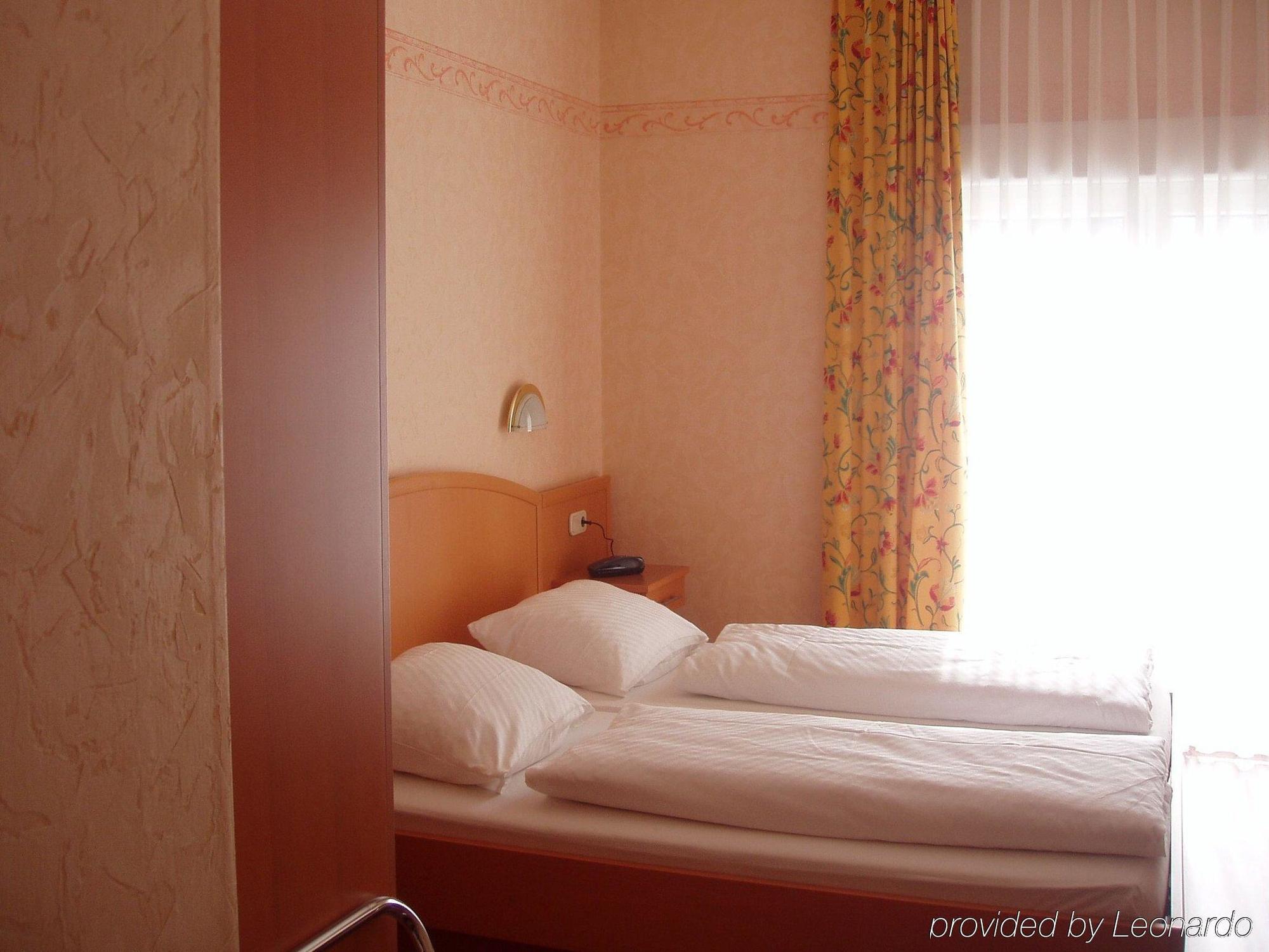 Flair Hotel Gruener Baum Donaueschingen Quarto foto